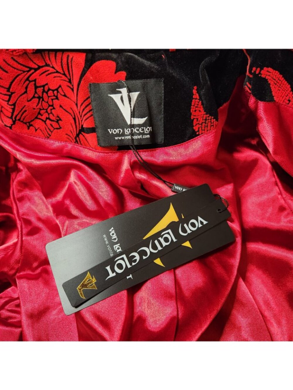 Von Lancelot Red Black Jacket Coat Adult Size LARGE Pirate Cosplay Costume - Picture 8 of 11
